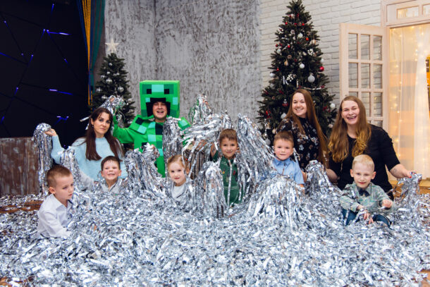 Minecraft в реальности на детском празднике.