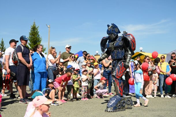 Как провести День защиты детей для жильцов жилого комплекса
